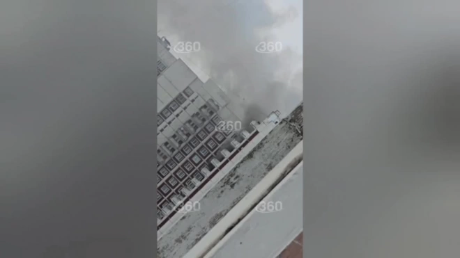 На северо-востоке Москвы загорелась квартира