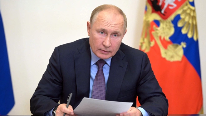 Путин: доходы военных должны регулярно повышаться в соответствии с ситуацией в экономике