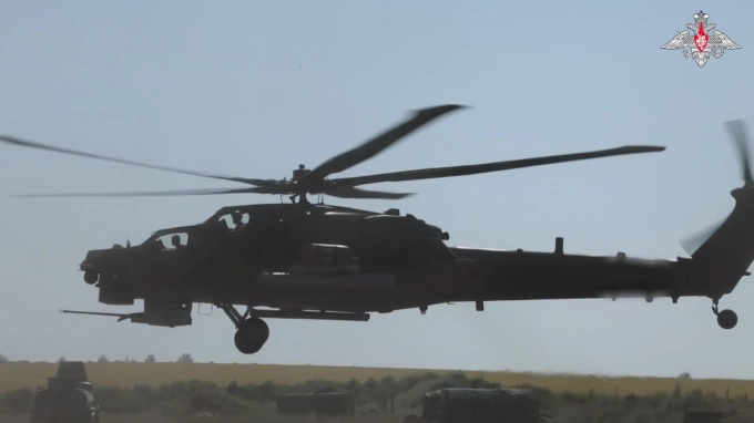 Минобороны показало кадры боевой работы вертолетов Ми-28НМ