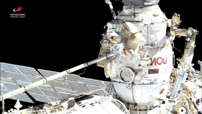 Российские космонавты вернулись на МКС после выхода в открытый космос