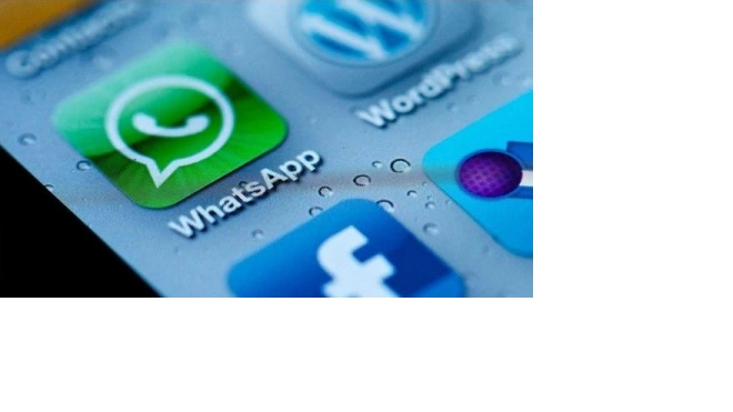 Facebook стал владельцем мобильного мессенджера WhatsApp 