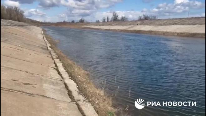 Вода по Северо-Крымскому каналу c Украины самотеком дошла до Джанкоя