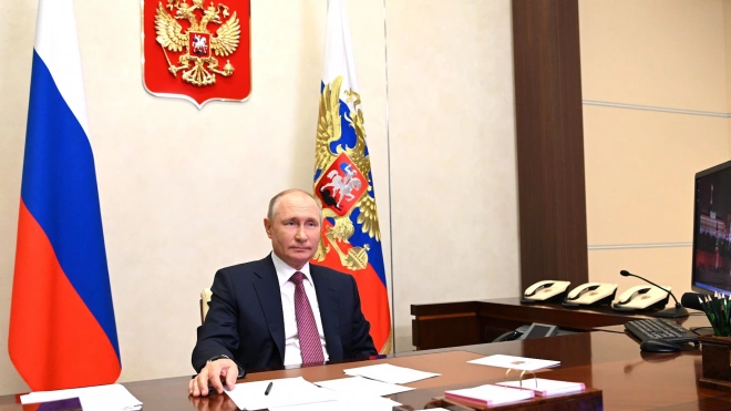 Путин отметил важность создания учебных онлайн-курсов в период пандемии