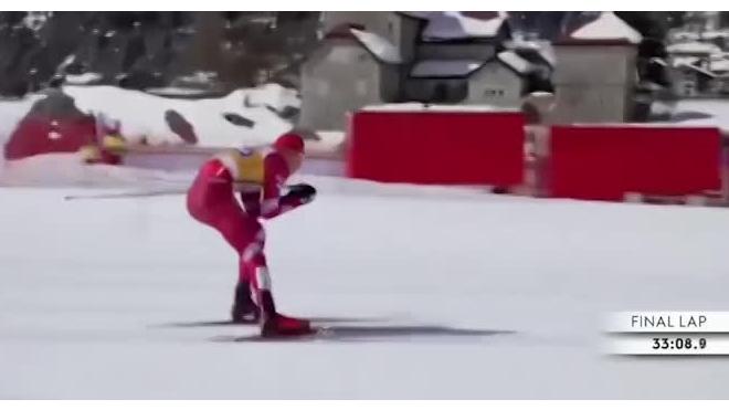 Лыжник Большунов победил в масс-старте на этапе Кубка мира