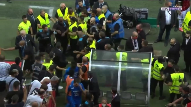 Три игрока "Марселя" пострадали во время беспорядков на матче с "Ниццей"