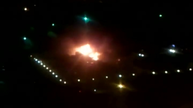 Очередной пожар на стоянке в Петербурге разозлил горожан