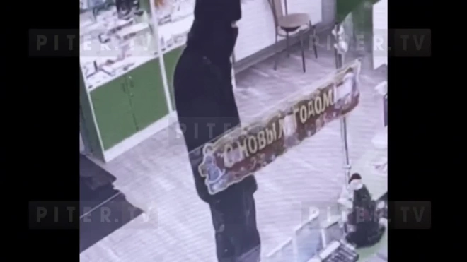 Неизвестный похитил из аптеки в Янино 7 тыс. рублей