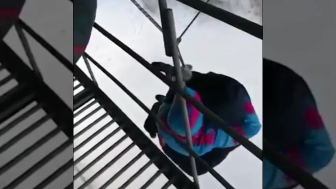 Видео рокового прыжка под Томском: Молодые люди разбились во время неудачного прыжка на "тарзанке"