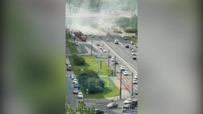 Очевидцы сообщили о взрыве газа на Краснопутиловской улице