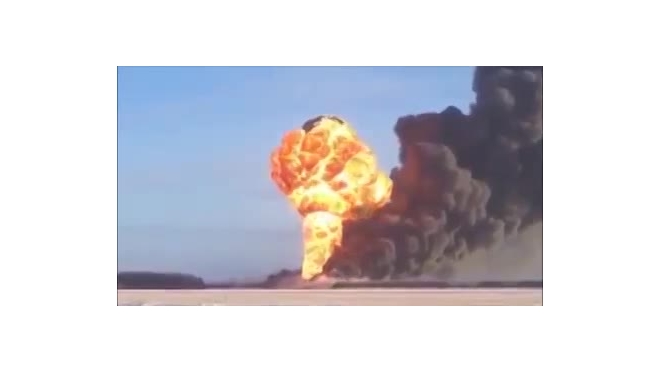 В США эвакуируют город, где взорвался поезд с нефтью