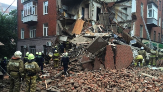 В Перми обрушился жилой дом, под завалом могут находиться люди