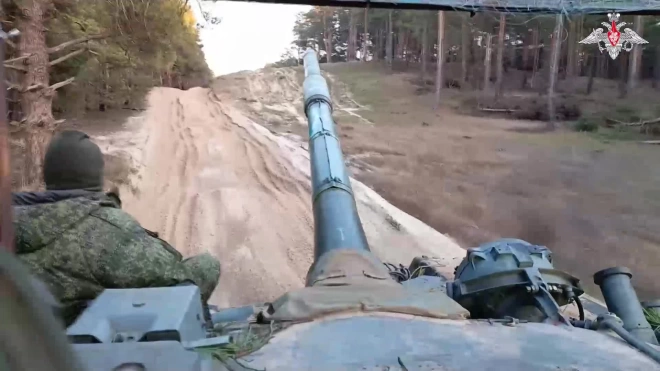 Минобороны: российские танкисты уничтожили опорный пункт и склад боекомплекта ВСУ на правом берегу Днепра