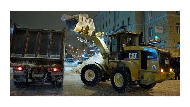 СПб Водоканал: снегоплавильня растопит грузовик снега за 3 минуты