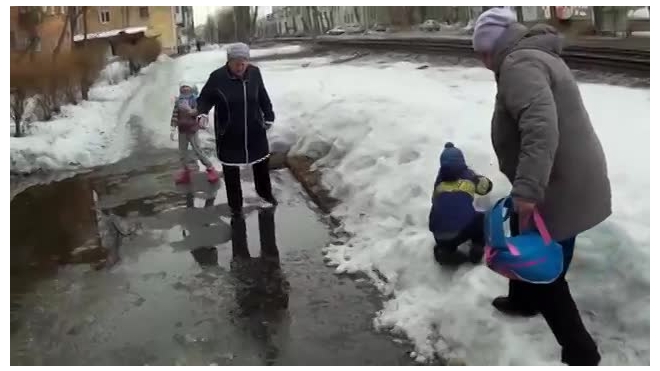 Видеоклип о лужах в городе Омске набирает популярность