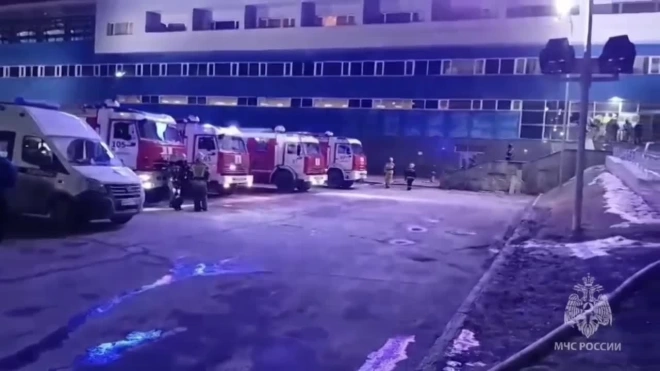 В Екатеринбурге ликвидировали открытое горение в аквапарке