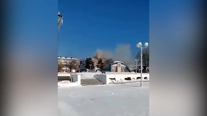 Появилось видео момента взрыва газа в жилом доме на Сахалине