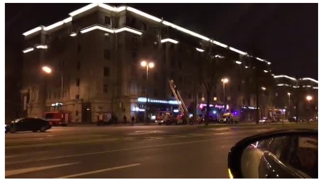 Петербуржцы сняли на видео страшный пожар на улице Гастелло