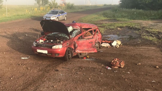 Жуткие кадры из Башкирии: В ДТП легкового автомобиля и грузовика погиб ребенок