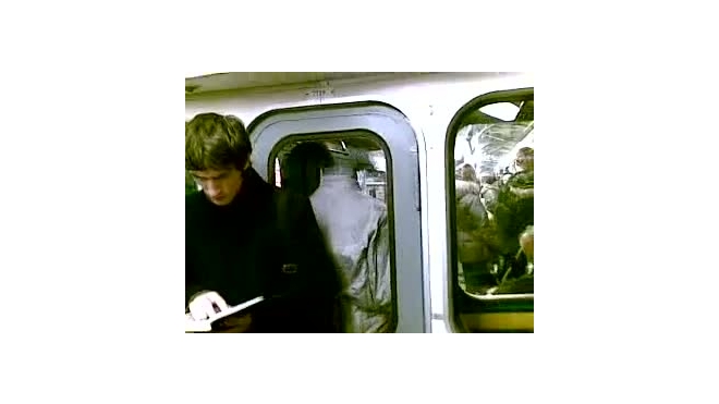 Когда в вагоне метро очень душно...