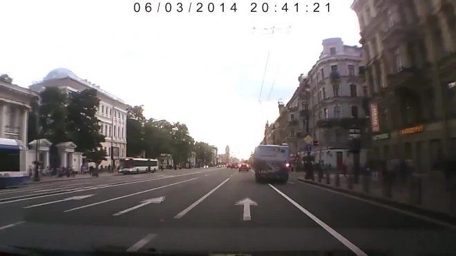 Опасный автобус с Невского проспекта отобрали у нарушителей