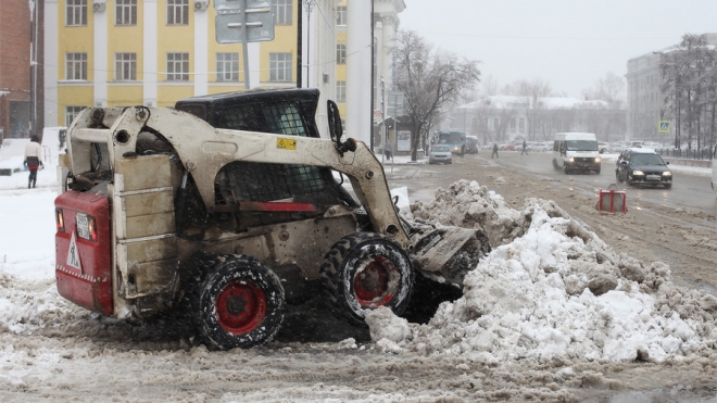 Иркутский аэропорт закрыт из-за снегопада