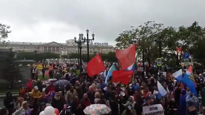 В Хабаровске на несанкционированный митинг пришли около 600 человек