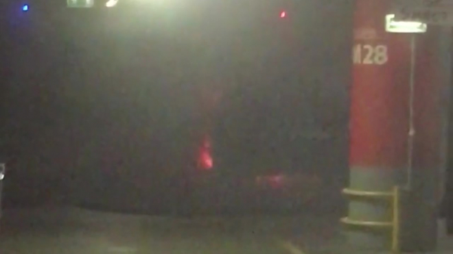 На подземной парковке "Европолиса" загорелась машина: ТРК эвакуировали