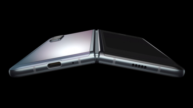 Появилось фото нового смартфона Galaxy Z