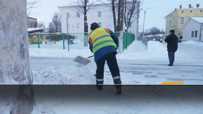 В Выборге проинспектировали уборку снега на главных магистралях города, тротуарах и межквартальных проездах 