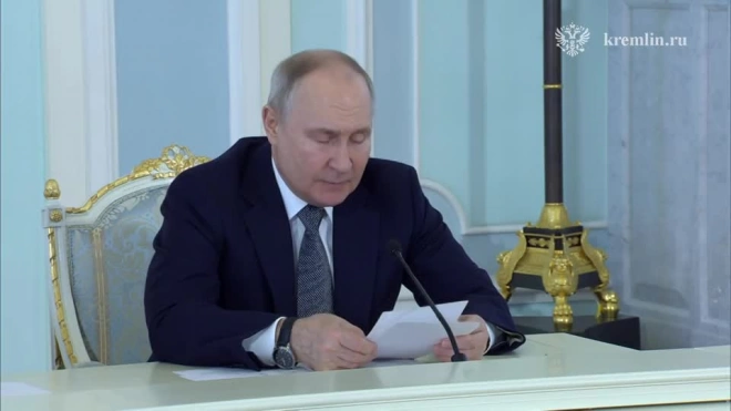 Путин дал старт вводу в эксплуатацию зимовочного комплекса станции "Восток"