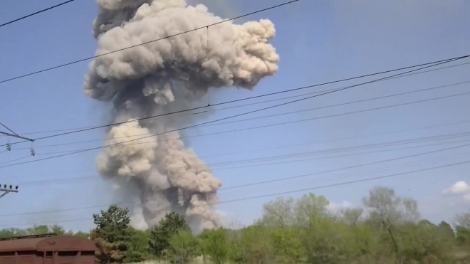 Видео горящих складов Минобороны в Приморье напоминает ядерные взрывы