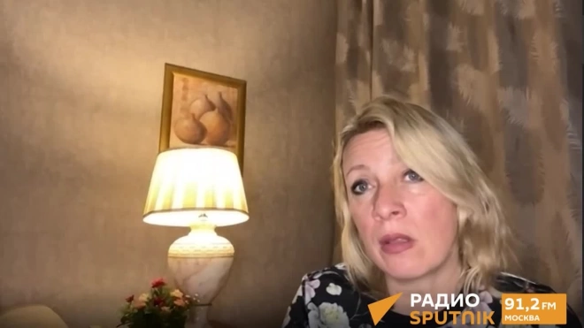 Захарова: посольство РФ в Буркина-Фасо "работает на полную катушку"
