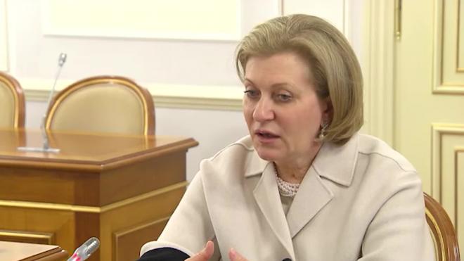 Попова заявила о возможности за год привить от коронавируса 60% населения РФ