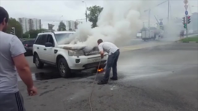 В Москве сгорел Range Rover