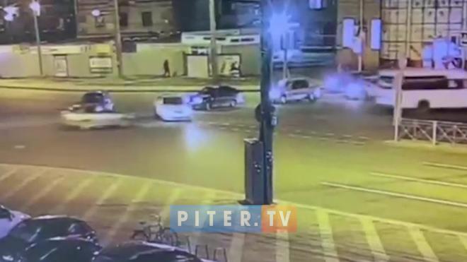 Видео: ДТП на Заневском проспекте с участием каршеринга