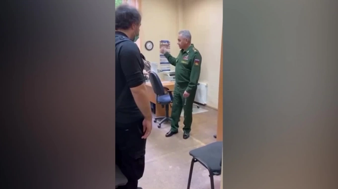 Шойгу посетил московский военкомат с внезапной проверкой