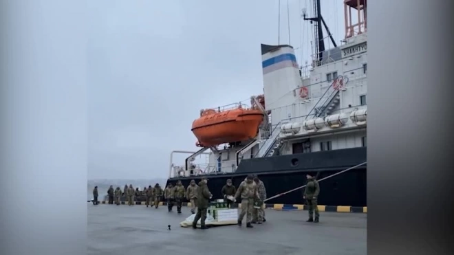 В Севастополь с острова Змеиный доставлены 82 сдавшихся в плен украинских пограничника