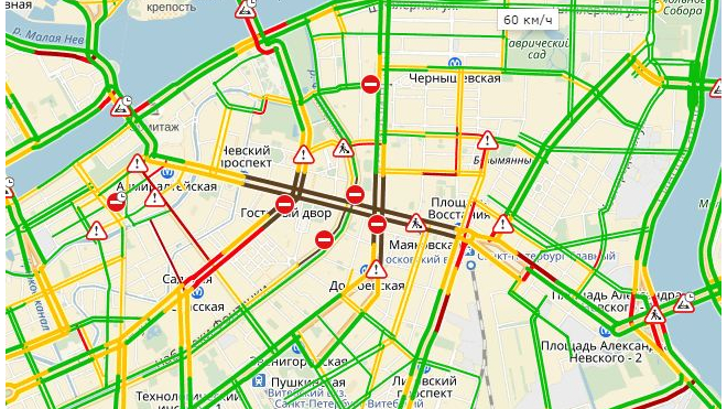 Из-за первомайского шествия в центре Петербурга собрались пробки