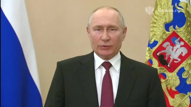 Путин поздравил медиков с профессиональным праздником