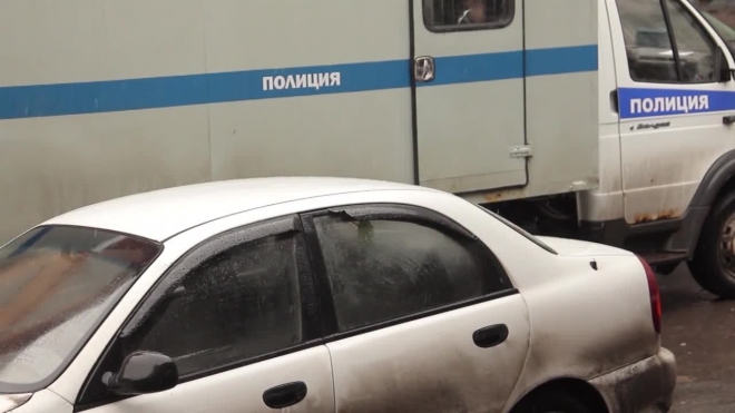 Полиция Петербурга поймала безработного, ограбившего салон связи на 700 тысяч