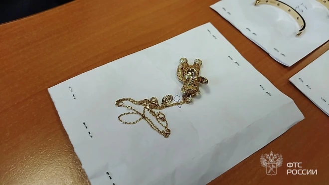 Пулковская таможня пресекла незаконный ввоз ювелирных изделий Cartier стоимостью 4,5 млн рублей