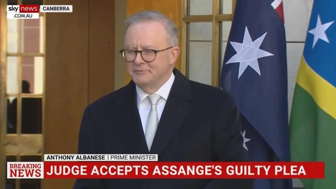 Премьер Австралии назвал слушания в отношении Ассанжа отрадным событием