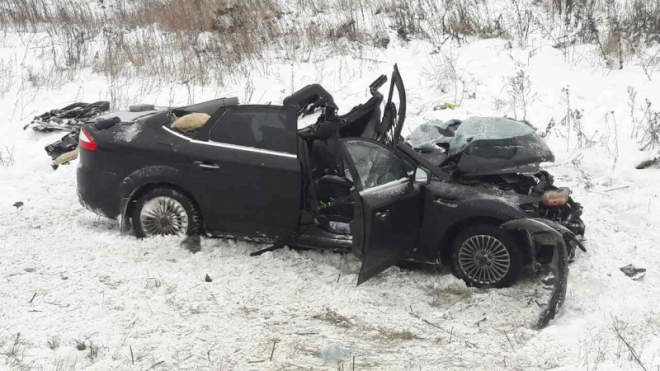 Опубликованы фотографии с места страшного ДТП под Воронежем: 4 автомобиля, трое погибших, пятеро раненых