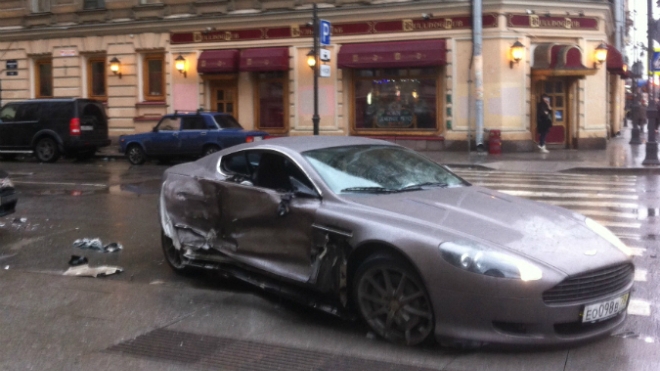 ДТП в Петербурге: 15-летний водитель Aston Martin уверяет, что был трезв