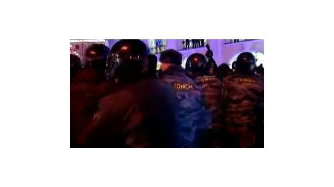 Полиция задержала в Москве и Петербурге около 500 человек