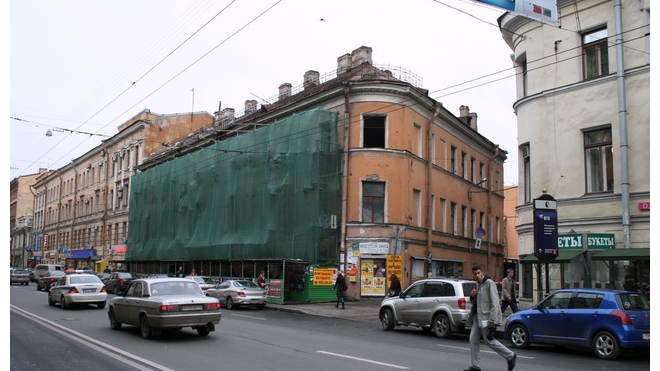 В Петербурге снесли исторический Дом Рогова, расчищая место под бизнес-центр