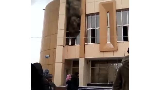 В сети появилось видео пожара Красноярского ДК, где проходил детский праздник