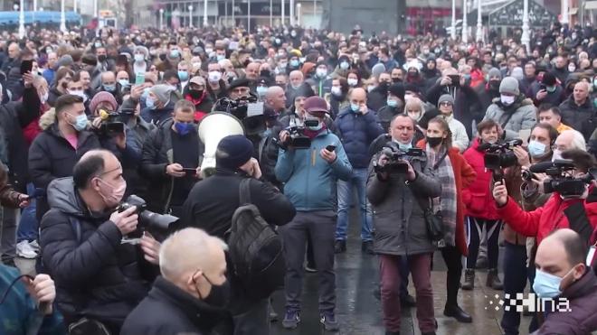 В Загребе прошла массовая акция протеста против ограничений, введенных из-за коронавируса