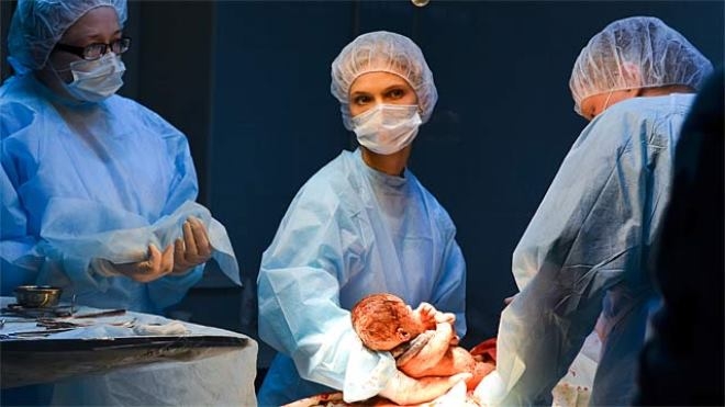 "Тест на беременность": на съемках 3 и 4 серий актерам пришлось работать с настоящими новорожденными