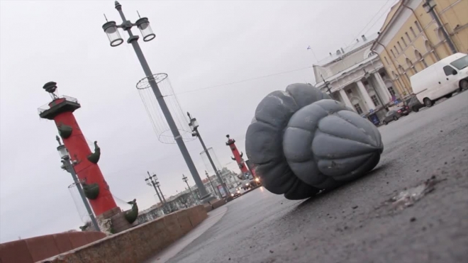 Грозы и ветер снова в Петербурге: МЧС советует обходить рекламные щиты и деревья